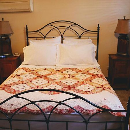 Iowa House Historic Inn أميس المظهر الخارجي الصورة